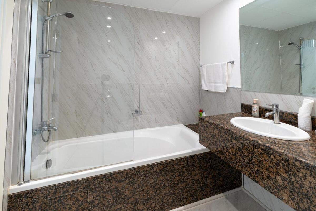 Apartment Near Luxurious 2-bedroom In Jbr *